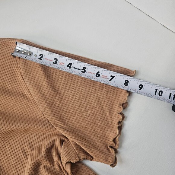 Lularoe Kelly Women Top Shirt Tan Brown Short Sleeve Ruffled Edges XL Crew Neck - Picture 9 of 9